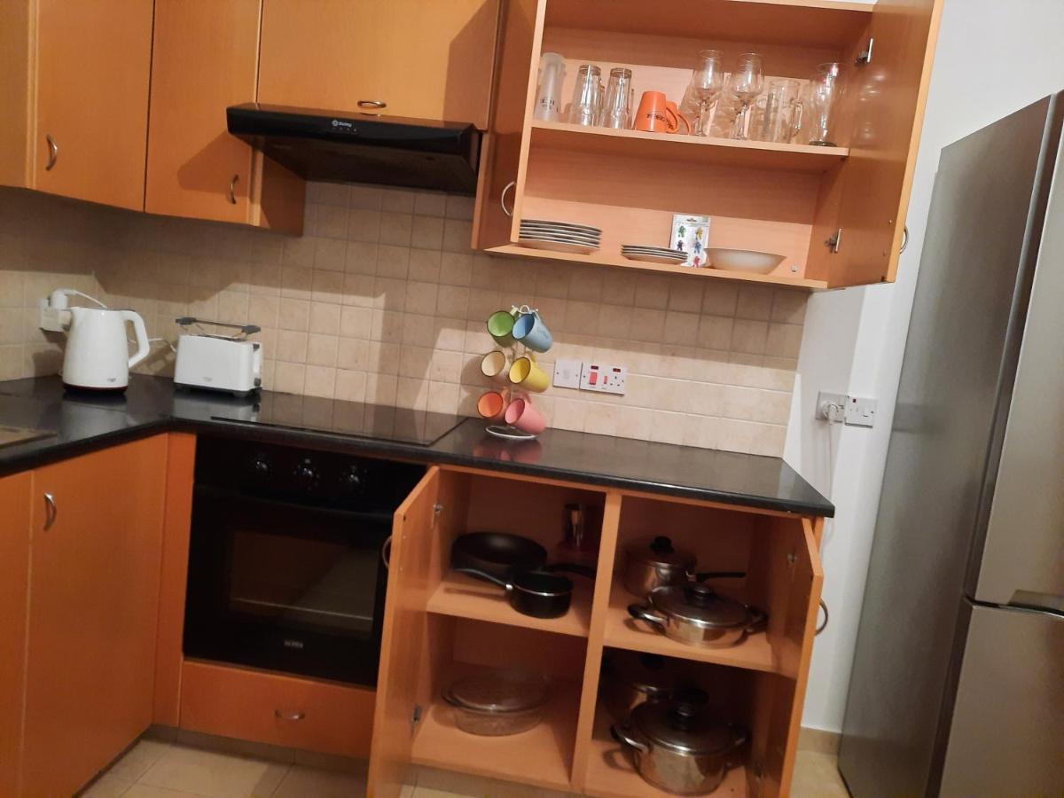 Large Apt 2 Bedrooms Sea View & 2 Balconies Larnaca Exterior photo